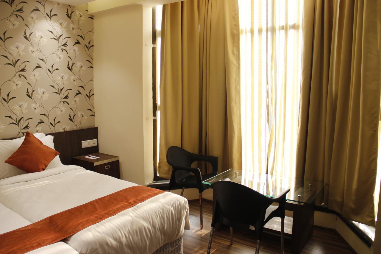 Regenta Inn Larica Calcutta Buitenkant foto