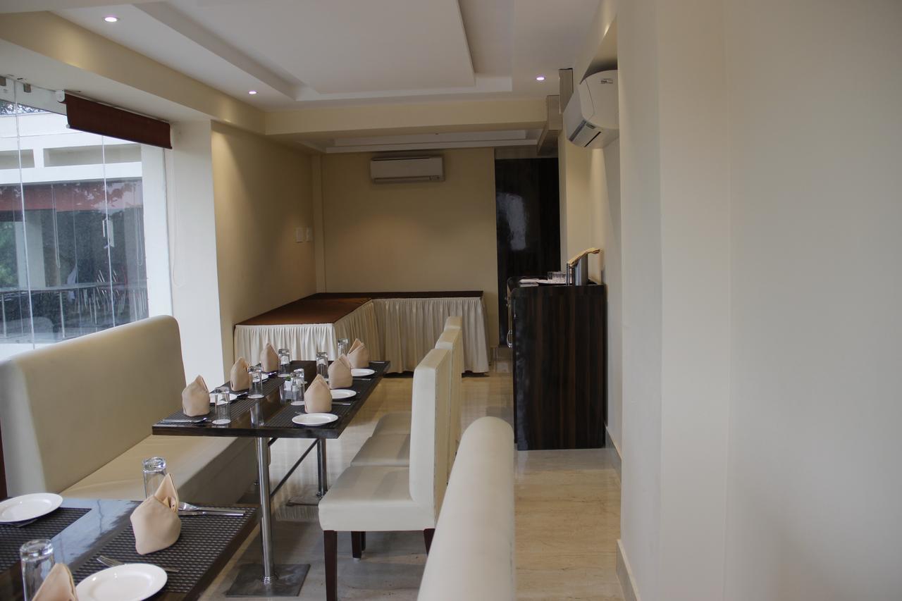 Regenta Inn Larica Calcutta Buitenkant foto