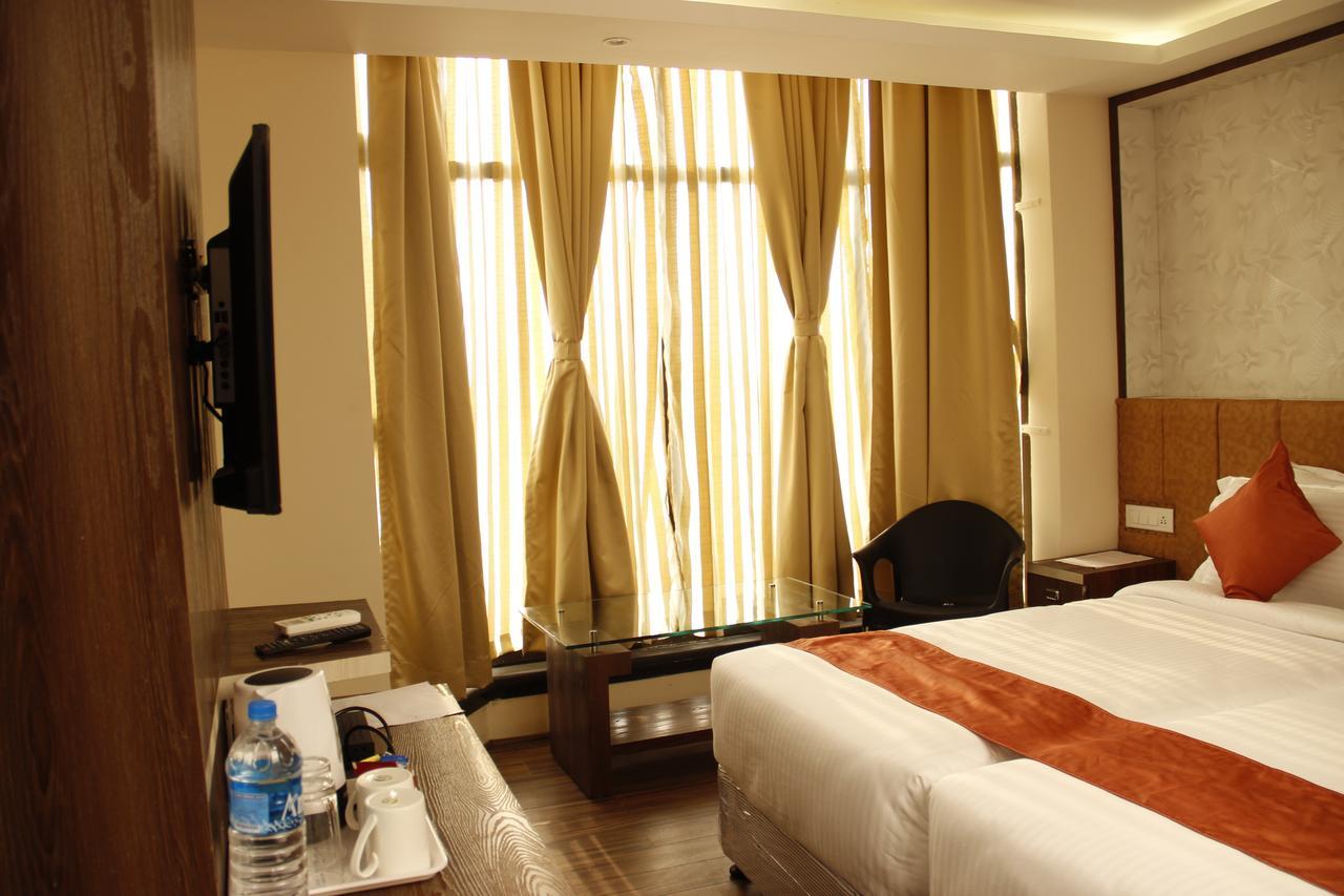 Regenta Inn Larica Calcutta Buitenkant foto